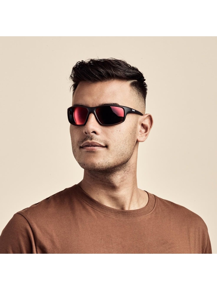 Sinner Fonds Matte Black SISU-822-10-P59 zonnebrillen online bestellen bij Kathmandu Outdoor & Travel