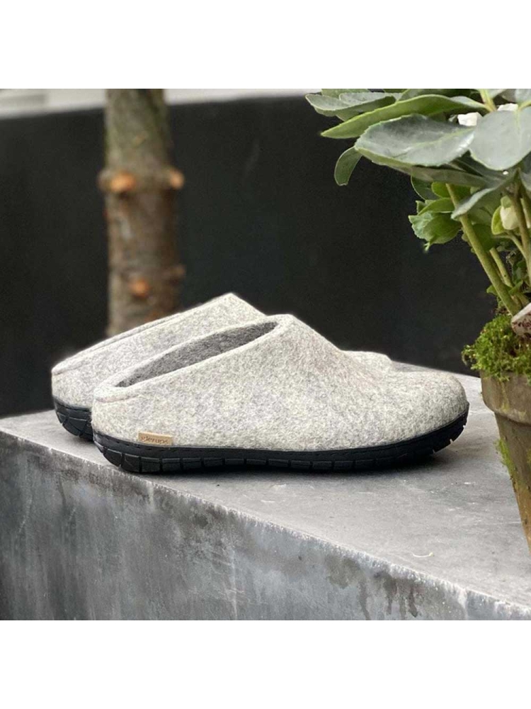 Glerups Slip-On Rubber Grey BR01-02-GREY/BLKRUB pantoffels en huissokken online bestellen bij Kathmandu Outdoor & Travel
