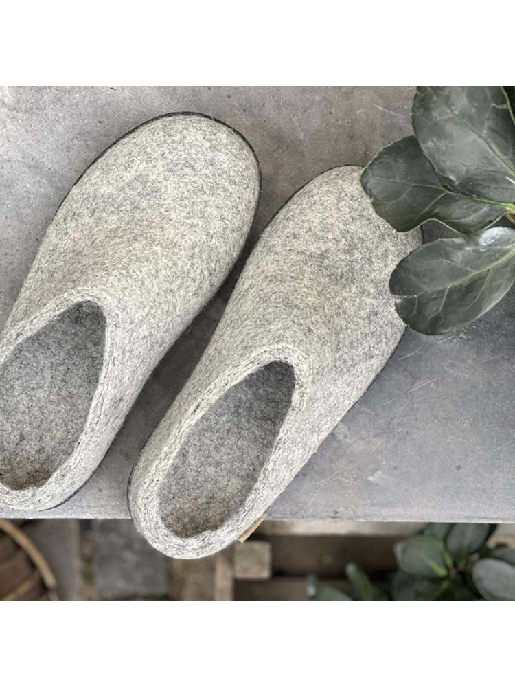 Glerups Slip-On Rubber Grey BR01-02-GREY/BLKRUB pantoffels en huissokken online bestellen bij Kathmandu Outdoor & Travel