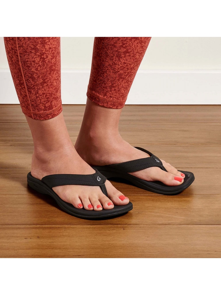 Olukai Ohana Women's Black/Black 20110-4040 slippers online bestellen bij Kathmandu Outdoor & Travel