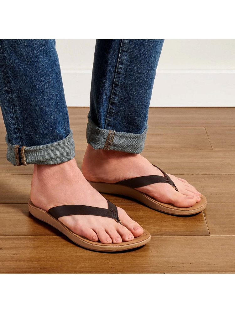 Olukai Olukai Nonohe Women's 20440-48GS slippers Olukai Nonohe Women's Dark Java/Golden Sand 20440-48GS slippers online bestellen bij Kathmandu Outdoor & Travel