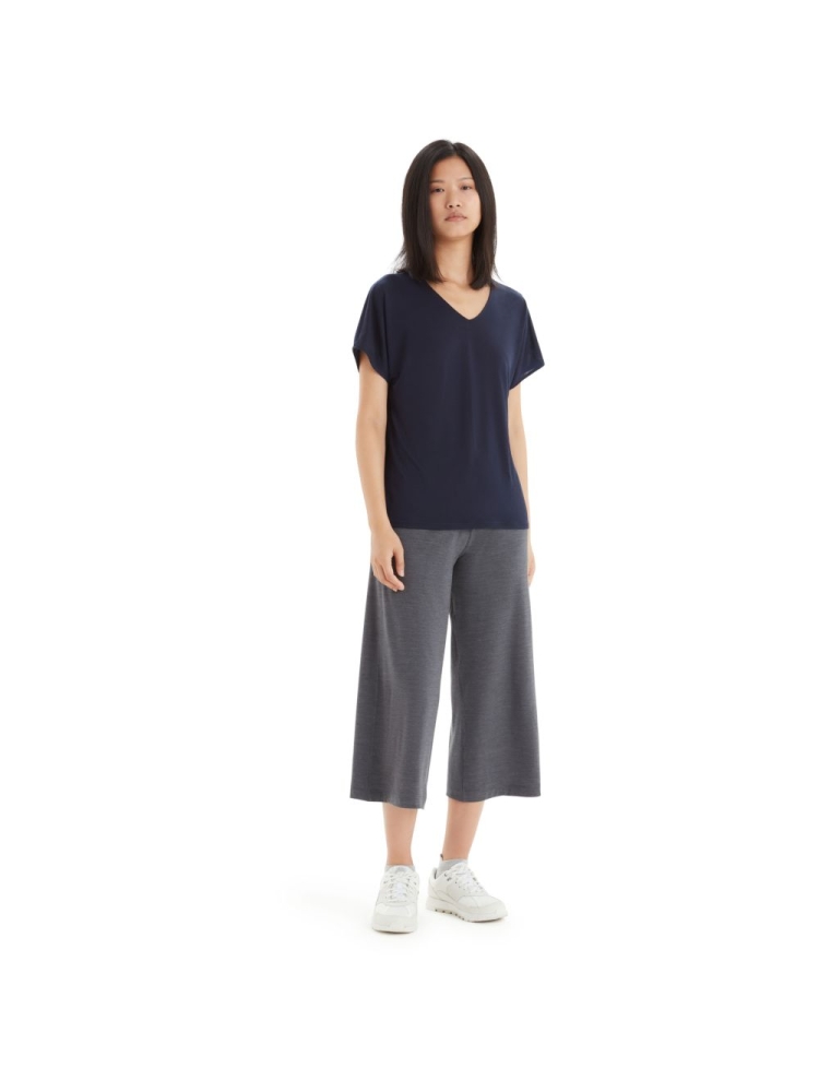 Icebreaker Drayden Reversible Short Sleeve Top Women's Midnight Navy IB0A56ES-401 shirts en tops online bestellen bij Kathmandu Outdoor & Travel