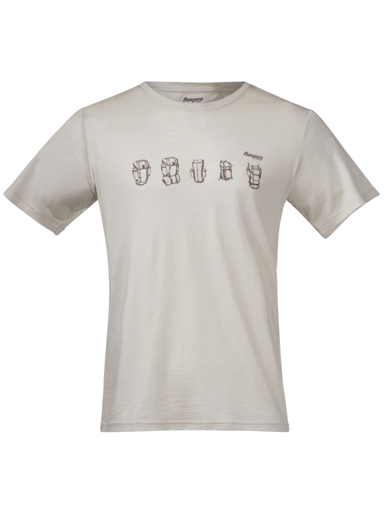 Bergans Backpack Wool Tee Chalk Sand/Forest Brown 6866-14200 shirts en tops online bestellen bij Kathmandu Outdoor & Travel