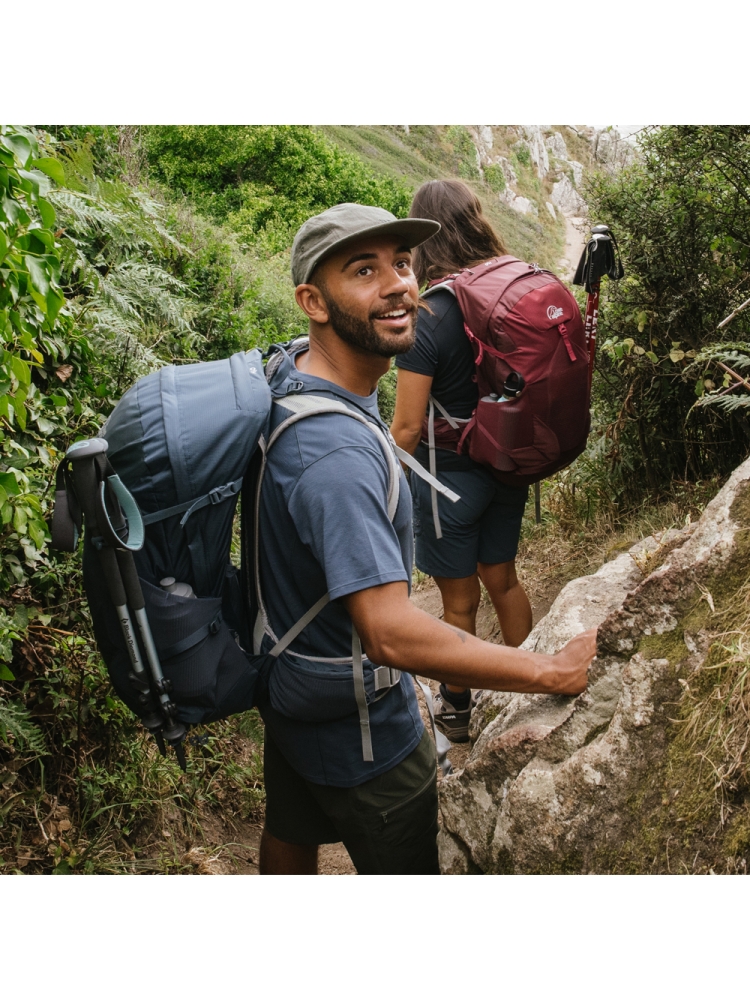 Lowe Alpine Lowe Alpine AirZone Trail Camino 37:42 FTF-39-TBO dagrugzakken Lowe Alpine AirZone Trail Camino 37:42 Tempest Blue/Orion Blue FTF-39-TBO dagrugzakken online bestellen bij Kathmandu Outdoor & Travel