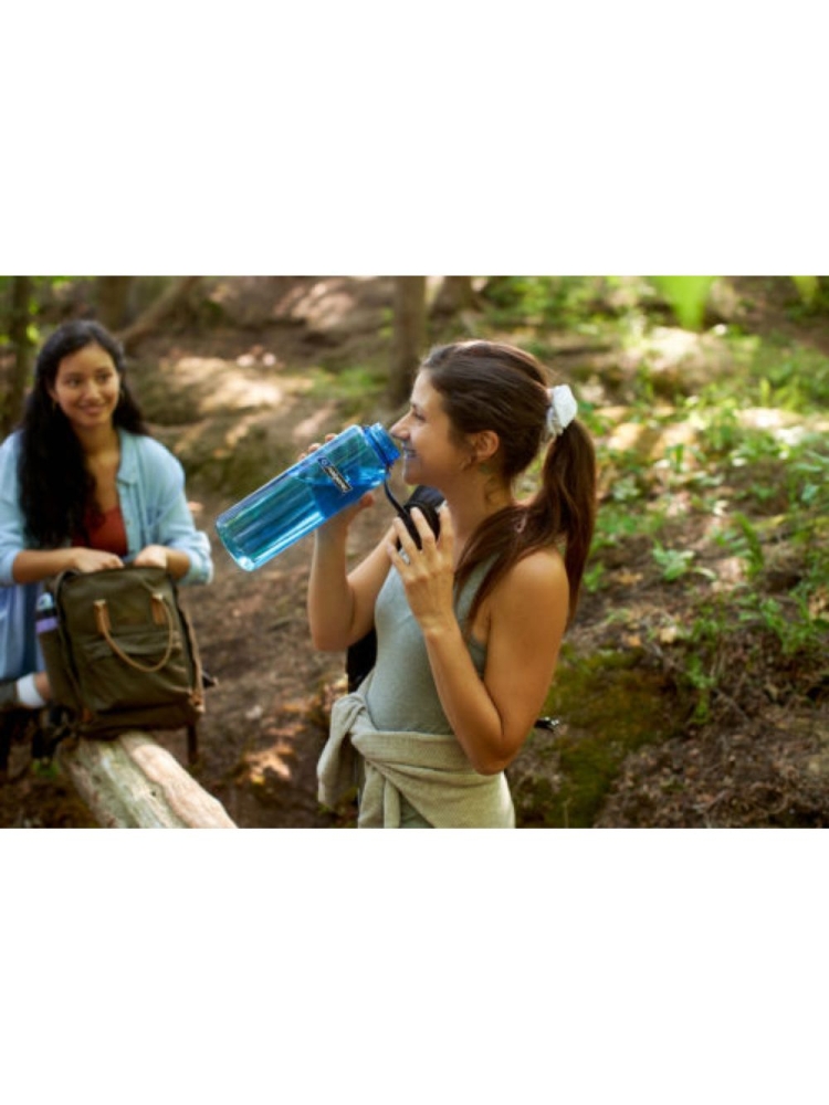 Nalgene Silo Wide Mouth 1,5L Blue Sustain N2020-0248 drinkflessen en thermosflessen online bestellen bij Kathmandu Outdoor & Travel