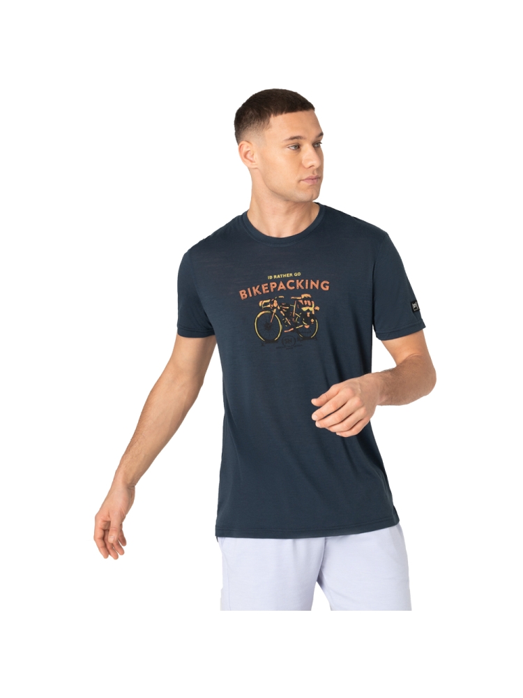 Super Natural Bikepacking Tee Blueberry/Various SNMP01100-W55 shirts en tops online bestellen bij Kathmandu Outdoor & Travel