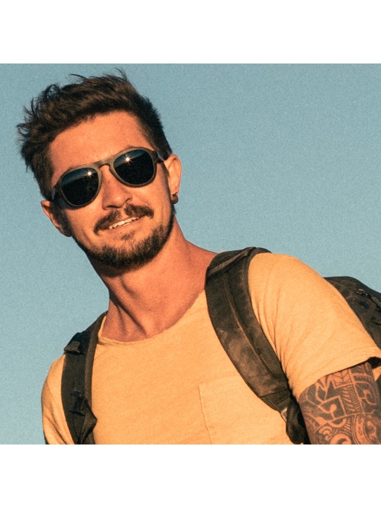 Sunski Sunski Treeline SUN-TL-BSL zonnebrillen Sunski Treeline Black Slate SUN-TL-BSL zonnebrillen online bestellen bij Kathmandu Outdoor & Travel