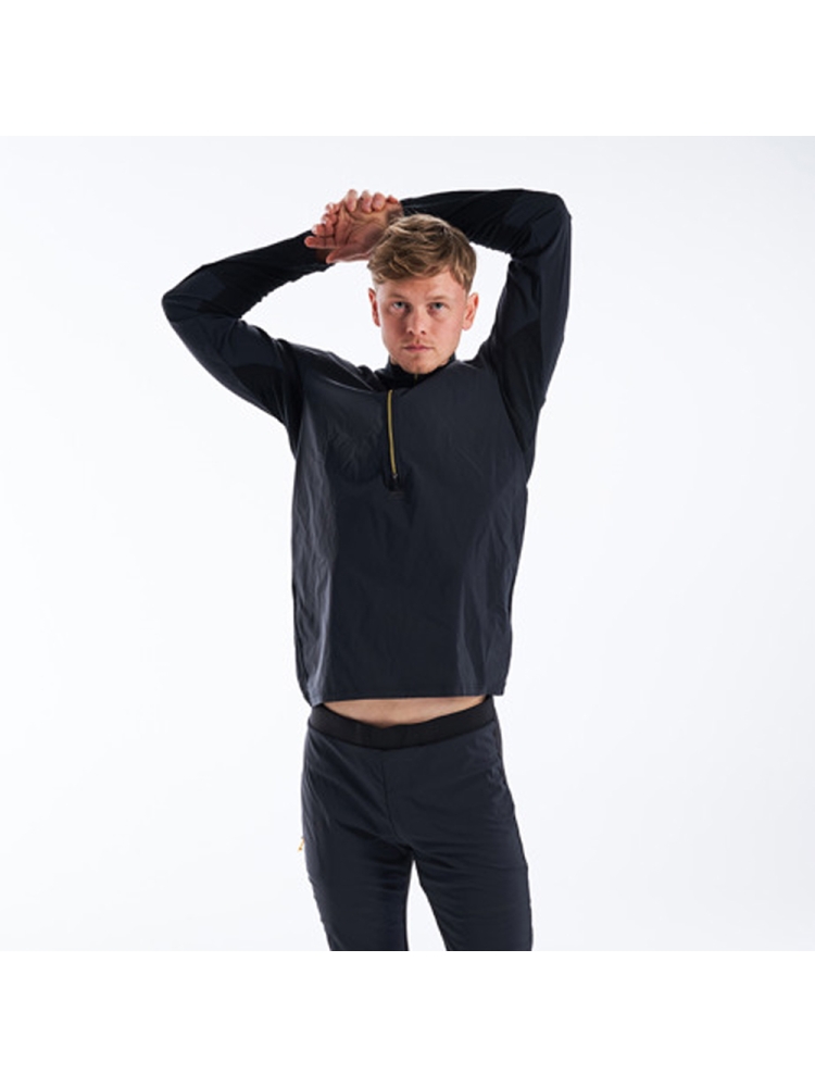 Devold Running Merino Cover Zip Neck Caviar GO 407 240 A-960A shirts en tops online bestellen bij Kathmandu Outdoor & Travel