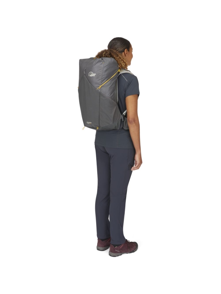 Lowe Alpine AirZone Ultra 26 Graphene FTF-46-GRH-MED dagrugzakken online bestellen bij Kathmandu Outdoor & Travel