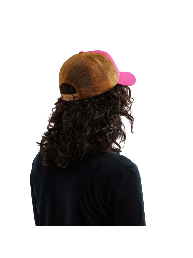 Arc'teryx Bird Word Trucker Curved Amaranthus/Yukon 7763-Amaranthus/Yuko kleding accessoires online bestellen bij Kathmandu Outdoor & Travel