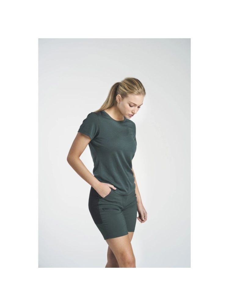 Devold Eika Merino 150 Tee Women's Woods GO 180 291 B-427A shirts en tops online bestellen bij Kathmandu Outdoor & Travel