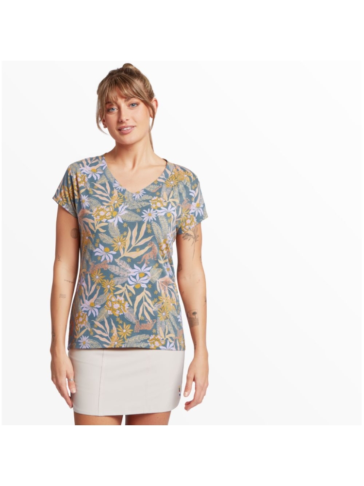 Sherpa Adventure Gear Neha V-Neck Tee Women's Haze Tiger Floral SW21019-777 shirts en tops online bestellen bij Kathmandu Outdoor & Travel