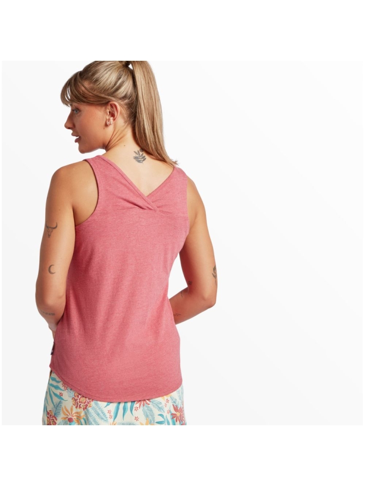 Sherpa Adventure Gear Varuna V-Neck Tank Women's Light Mineral Red SW20011-449 shirts en tops online bestellen bij Kathmandu Outdoor & Travel