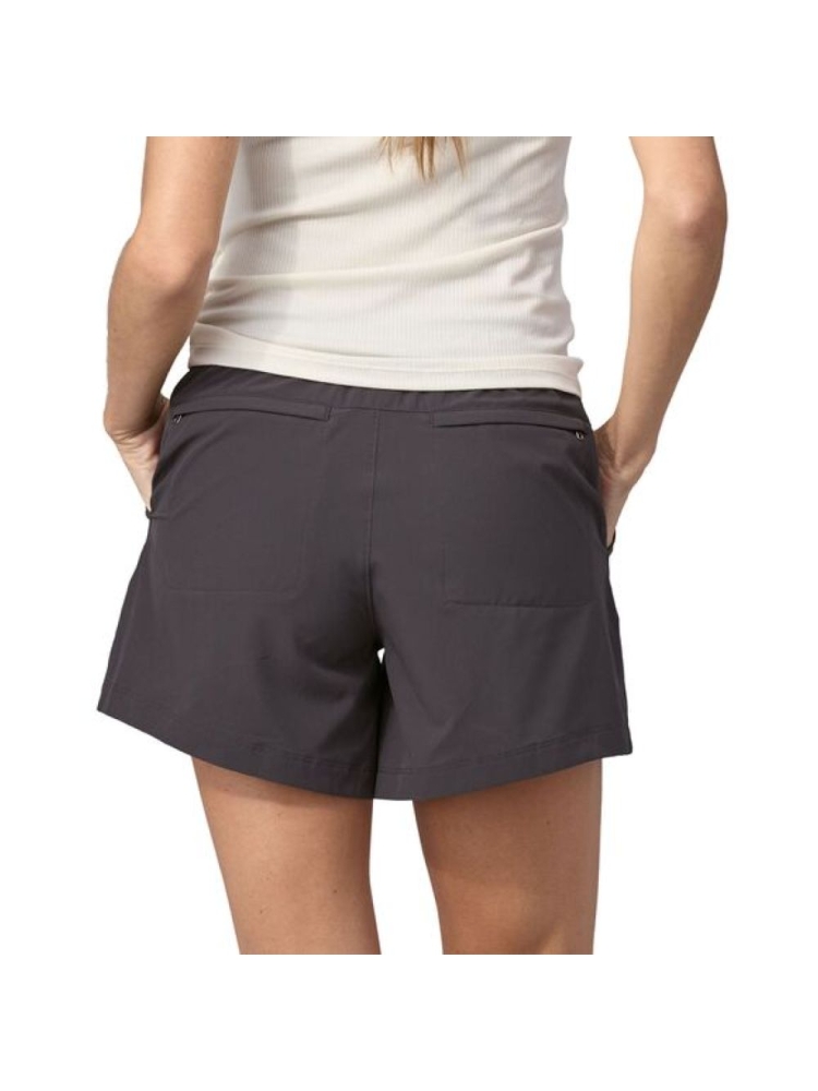 Patagonia Patagonia Fleetwith Shorts Women's 57401-INBK broeken Patagonia Fleetwith Shorts Women's Ink Black 57401-INBK broeken online bestellen bij Kathmandu Outdoor & Travel