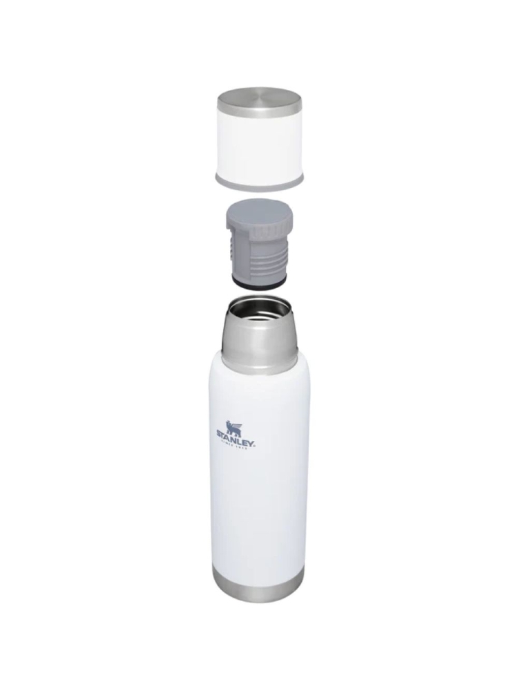 Stanley Stanley The Adventure To-Go Bottle 1.0L 10-10819-008 drinkflessen en thermosflessen Stanley The Adventure To-Go Bottle 1.0L Polar 10-10819-008 drinkflessen en thermosflessen online bestellen bij Kathmandu Outdoor & Travel