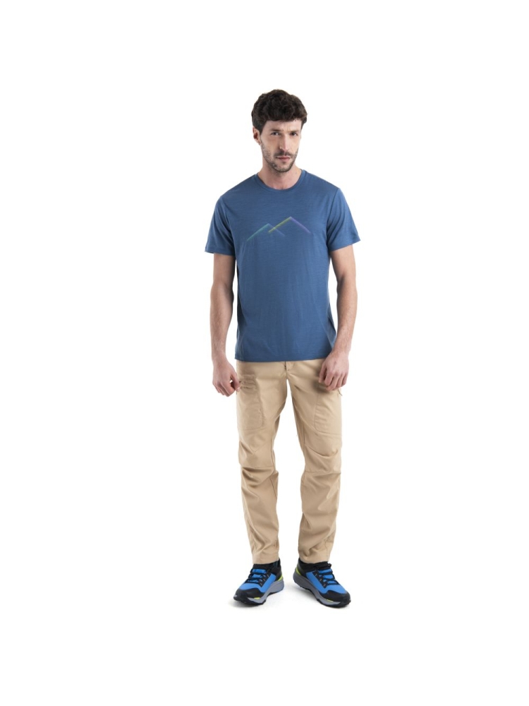 Icebreaker Merino 150 Tech Lite III SS Tee Peak Glow Dawn 0A56WSA-761 shirts en tops online bestellen bij Kathmandu Outdoor & Travel