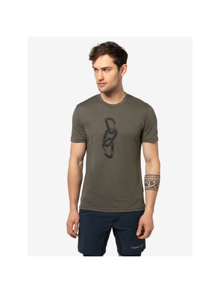 Super Natural Carrabineri Tee Black Ink/Jet Black SNMP01140-X91 shirts en tops online bestellen bij Kathmandu Outdoor & Travel