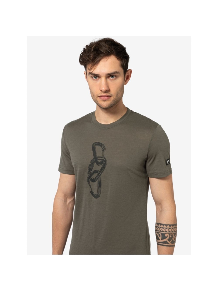 Super Natural Carrabineri Tee Black Ink/Jet Black SNMP01140-X91 shirts en tops online bestellen bij Kathmandu Outdoor & Travel