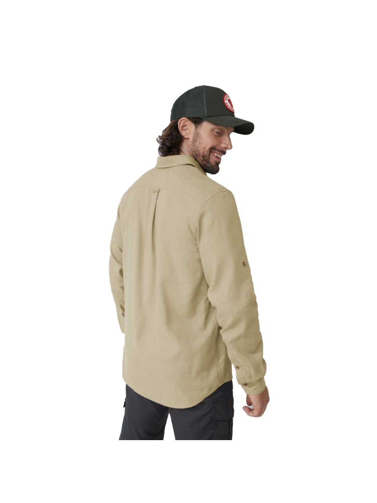 Fjällräven Övik Travel Shirt Long Sleeve Chalk White 87208-113 shirts en tops online bestellen bij Kathmandu Outdoor & Travel