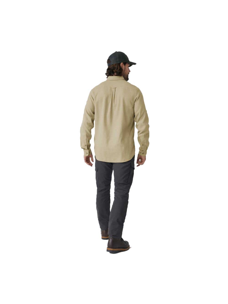 Fjällräven Övik Travel Shirt Long Sleeve Chalk White 87208-113 shirts en tops online bestellen bij Kathmandu Outdoor & Travel
