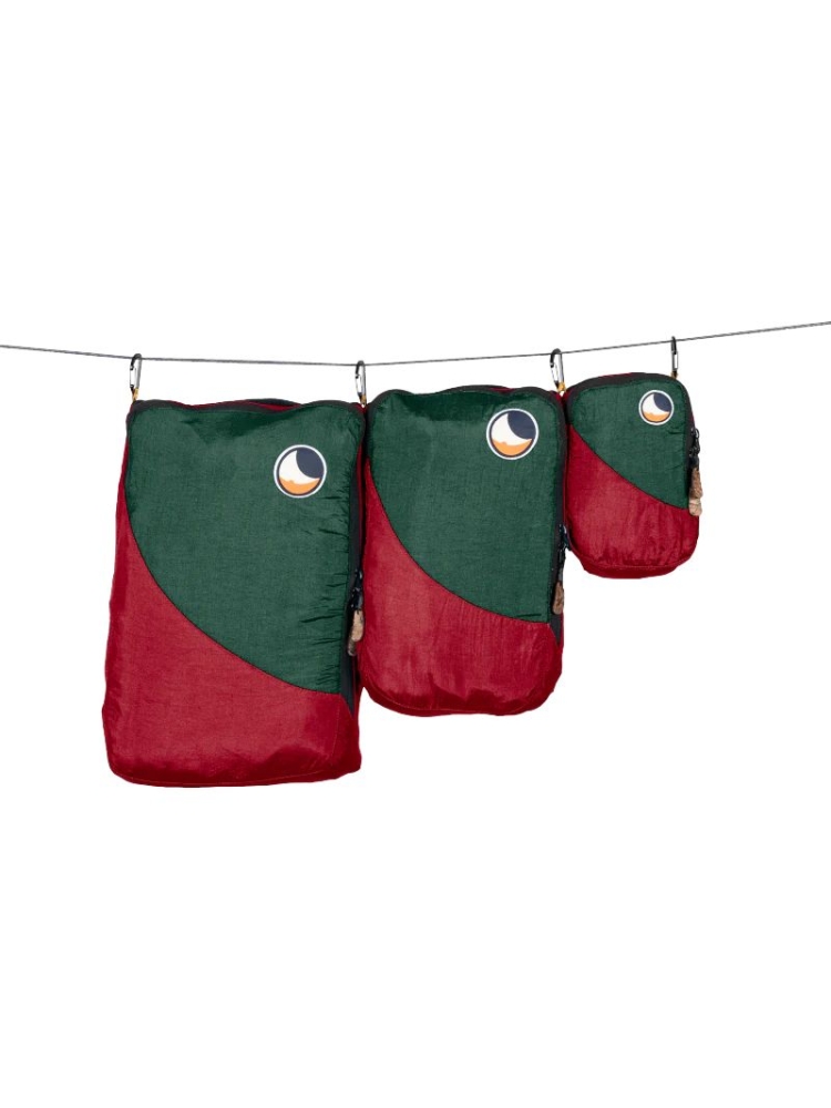 Ticket to the Moon Ticket to the Moon Travel Cube Set TMTCSET3405 reisaccessoires Ticket to the Moon Travel Cube Set Burgundy / Dark Green TMTCSET3405 reisaccessoires online bestellen bij Kathmandu Outdoor & Travel