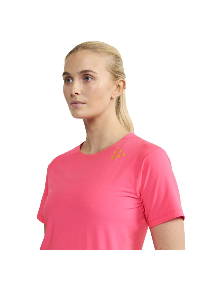 Craft Pro Hypervent Tee 2 Women's Fuchsia 1914598-745000 shirts en tops online bestellen bij Kathmandu Outdoor & Travel