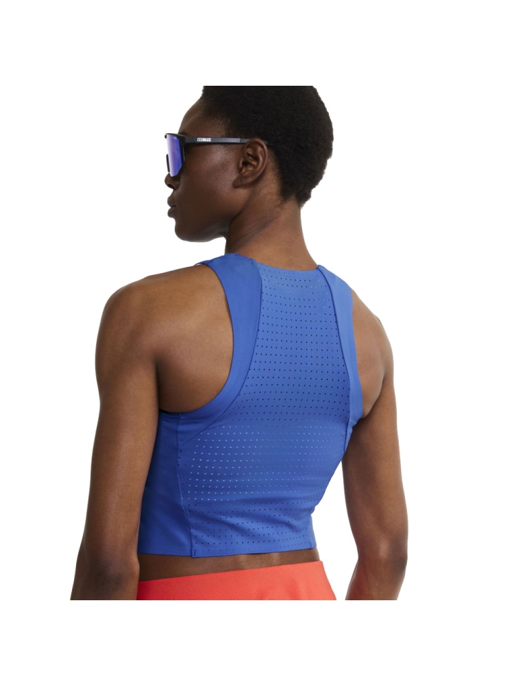 Craft Adv Tone Perforated Tank Women's Jump 1913210-359000 shirts en tops online bestellen bij Kathmandu Outdoor & Travel
