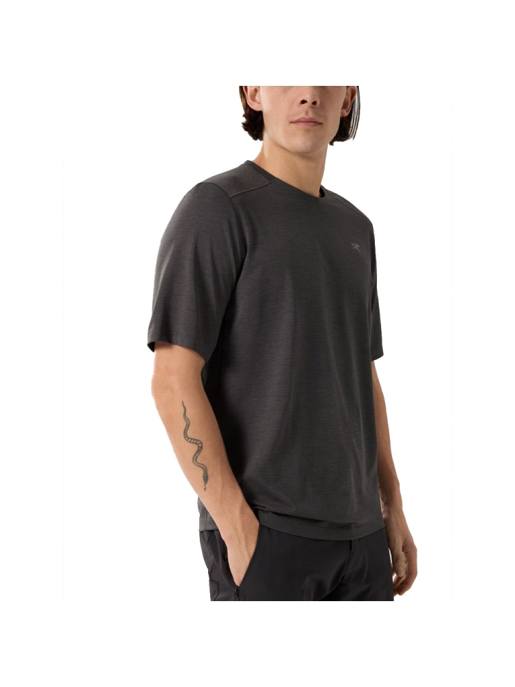 Arc'teryx Cormac Crew SS Black Heather 7664-Black Heather shirts en tops online bestellen bij Kathmandu Outdoor & Travel
