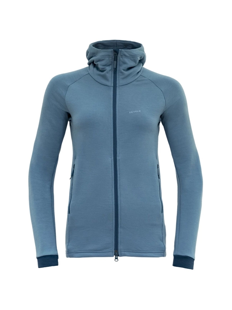 Devold Devold Nibba Merino Jkt Hood Women's GO 264 470 C-313A fleeces en truien Devold Nibba Merino Jkt Hood Women's Moon GO 264 470 C-313A fleeces en truien online bestellen bij Kathmandu Outdoor & Travel