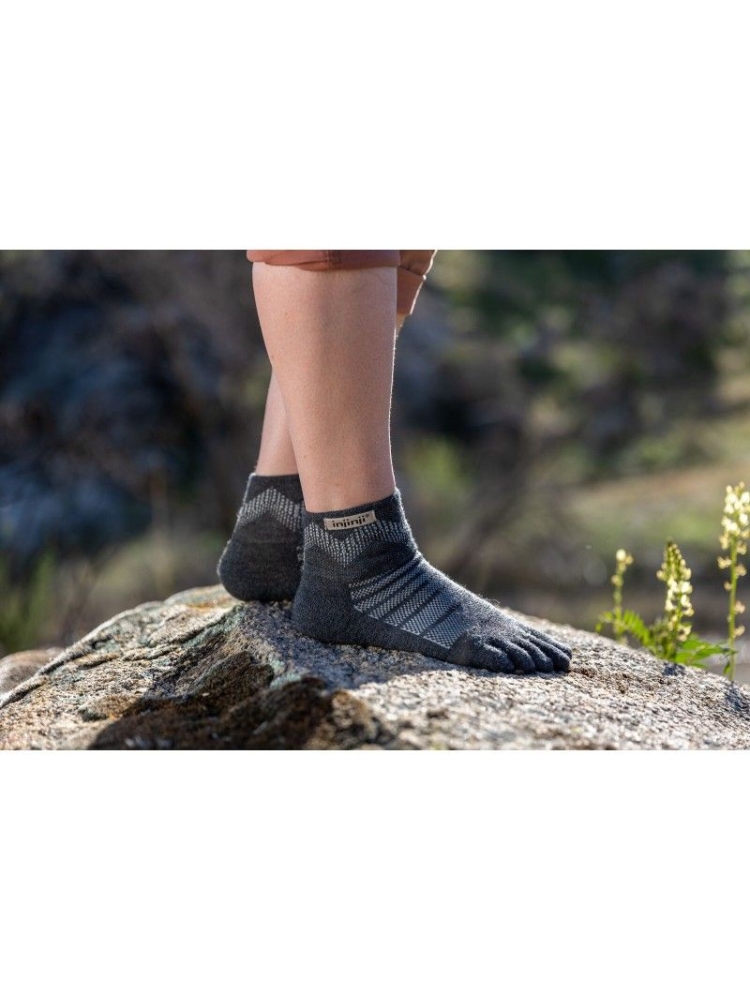 Injinji Outdoor Midweight Mini-Crew Wool Slate IS223630-SLA sokken online bestellen bij Kathmandu Outdoor & Travel