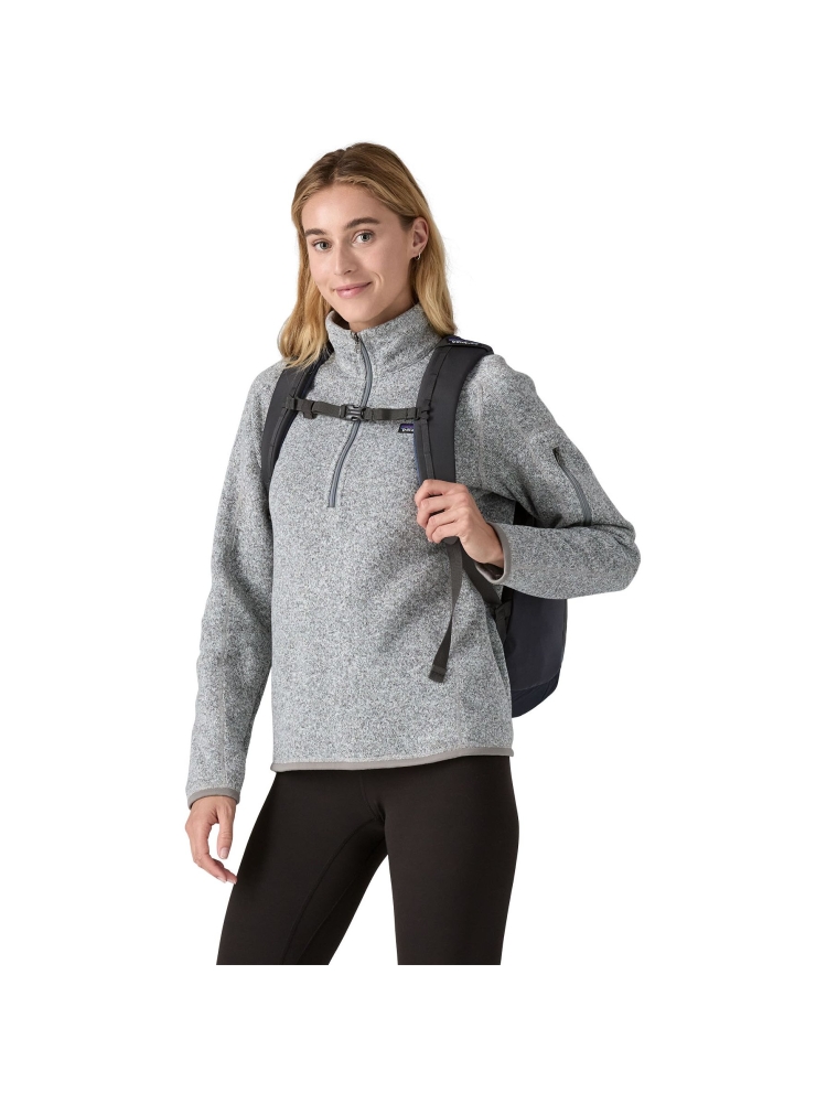 Patagonia Patagonia Refugio Day Pack 26L 47913-SMDB dagrugzakken Patagonia Refugio Day Pack 26L Smolder Blue 47913-SMDB dagrugzakken online bestellen bij Kathmandu Outdoor & Travel