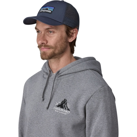 Patagonia  P-6 Logo LoPro Trucker Hat New Navy 