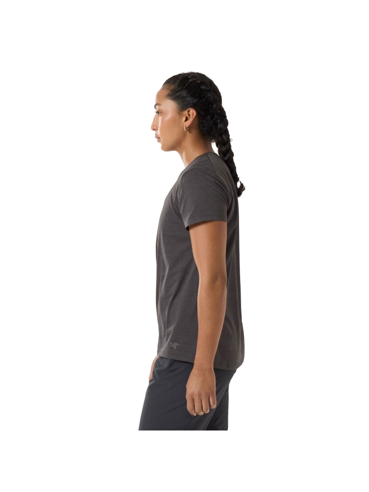 Arc'teryx Taema Crew SS Women's Black Heather 7309-000033 shirts en tops online bestellen bij Kathmandu Outdoor & Travel