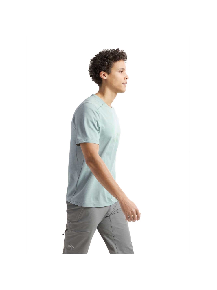 Arc'teryx Cormac Logo SS Stone Green Heather 9726-021915 shirts en tops online bestellen bij Kathmandu Outdoor & Travel