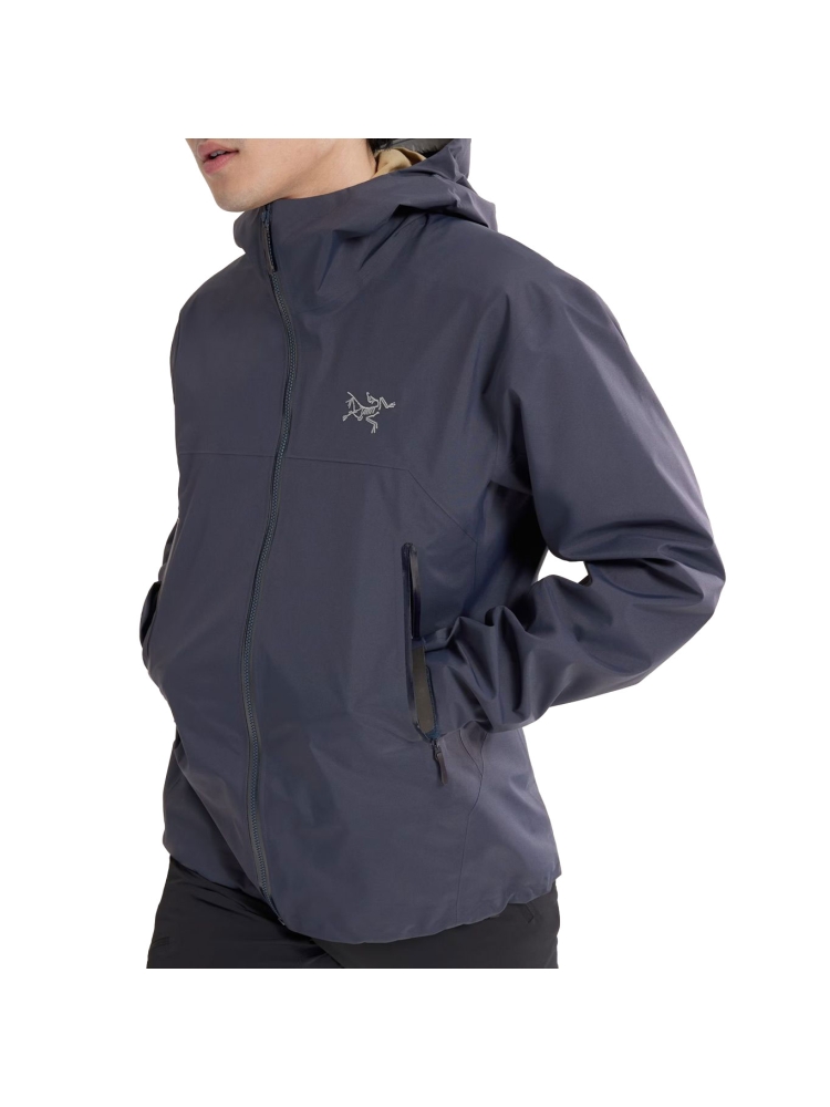Arc'teryx Arc'teryx Beta Jacket 9648-001280 jassen Arc'teryx Beta Jacket Black Sapphire 9648-001280 jassen online bestellen bij Kathmandu Outdoor & Travel