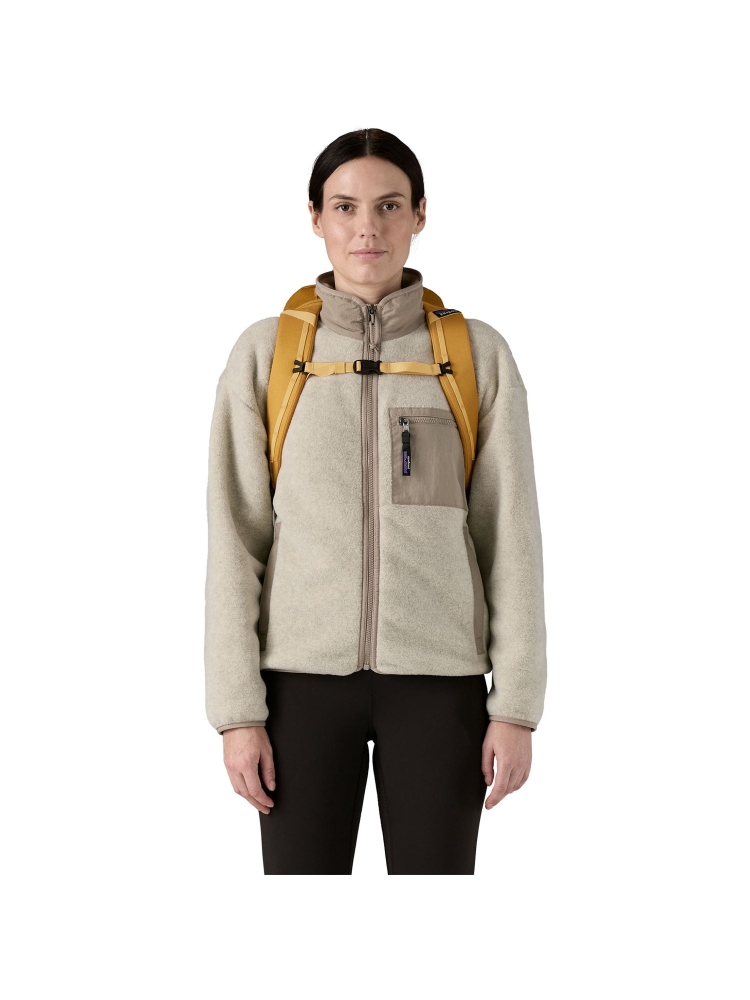 Patagonia Black Hole Pack 25L Pufferfish Gold w/Beeswax Tan 49298-PGTA dagrugzakken online bestellen bij Kathmandu Outdoor & Travel