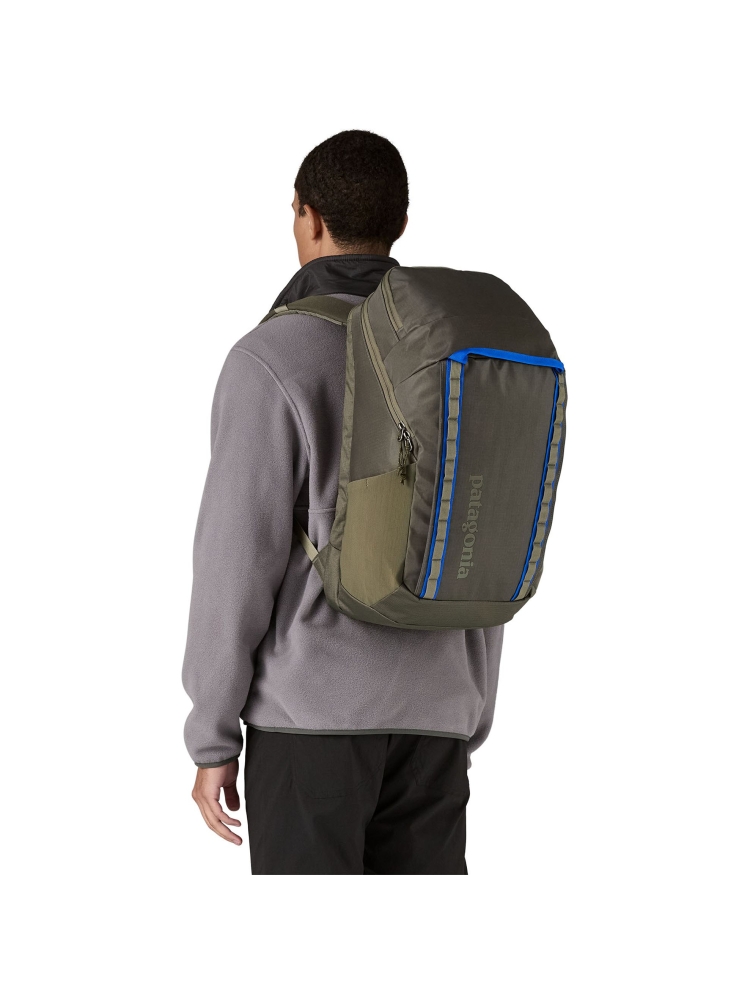 Patagonia Black Hole Pack 32L Basin Green 49302-BSNG dagrugzakken online bestellen bij Kathmandu Outdoor & Travel