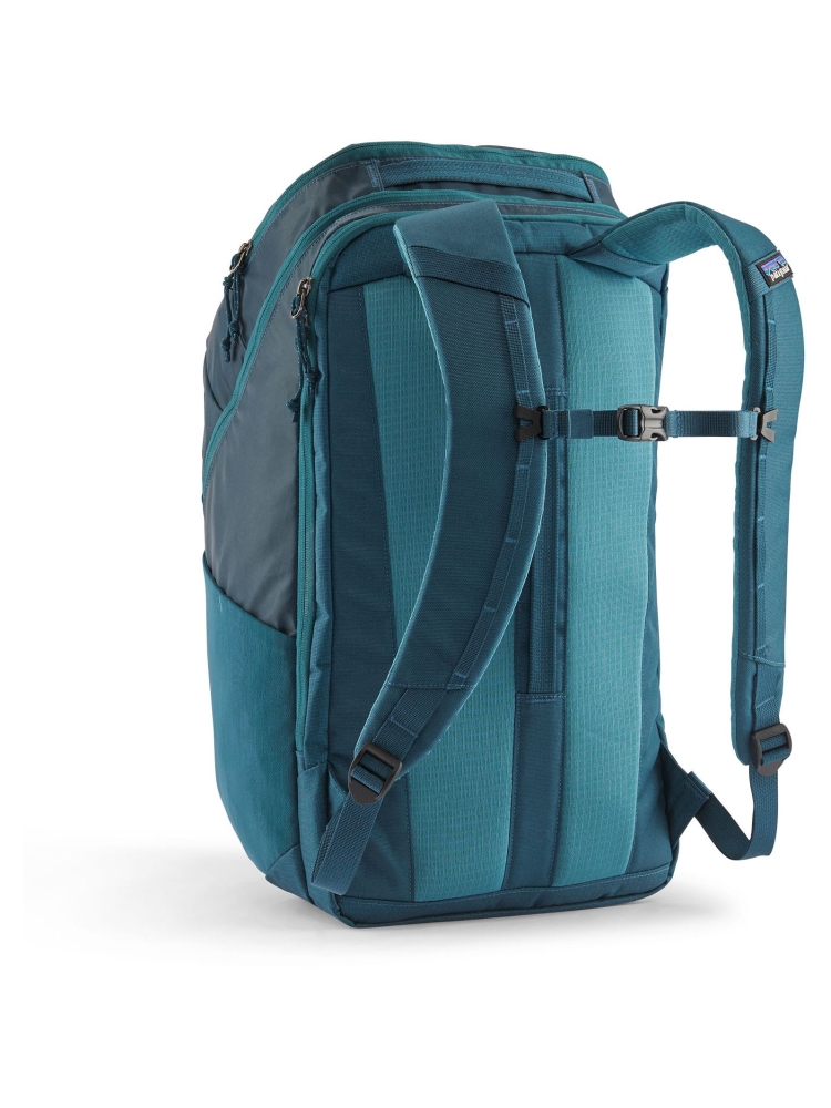 Patagonia Black Hole Pack 32L Tidal Teal 49302-TDT dagrugzakken online bestellen bij Kathmandu Outdoor & Travel