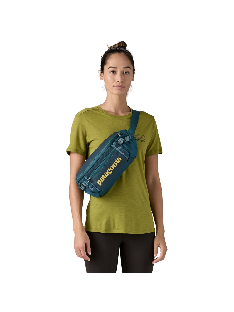 Patagonia Black Hole Waist Pack 5L Tidal Teal 49282-TDT tassen online bestellen bij Kathmandu Outdoor & Travel