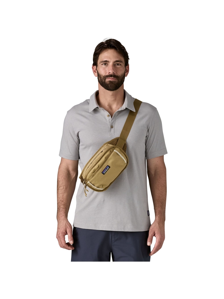 Patagonia Fieldsmith Hip Pack Classic Tan 48580-CSC tassen online bestellen bij Kathmandu Outdoor & Travel