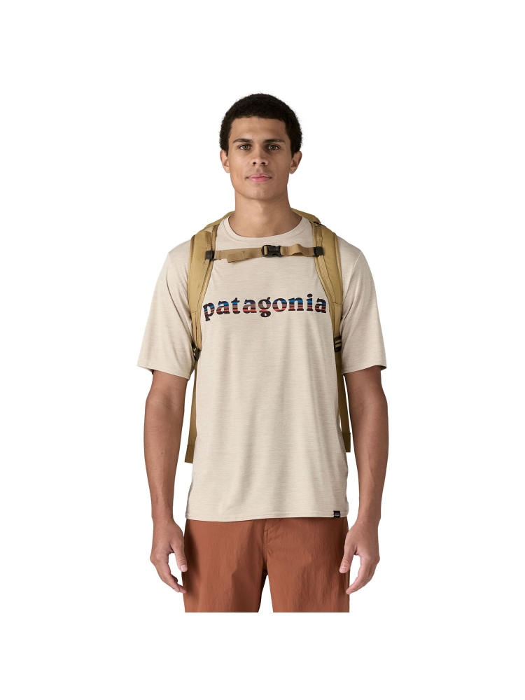 Patagonia Fieldsmith Lid Pack Classic Tan 48548-CSC dagrugzakken online bestellen bij Kathmandu Outdoor & Travel