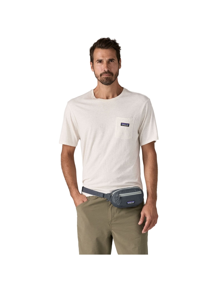 Patagonia Terravia Mini Hip Pack Smolder Blue 49448-SMDB tassen online bestellen bij Kathmandu Outdoor & Travel