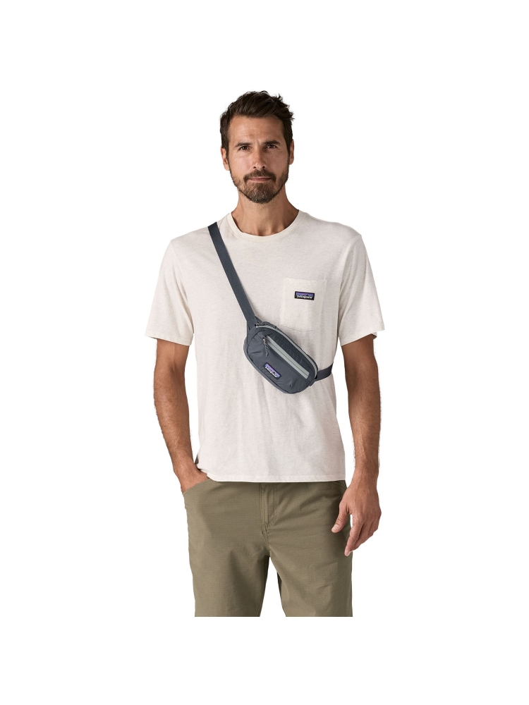 Patagonia Terravia Mini Hip Pack Smolder Blue 49448-SMDB tassen online bestellen bij Kathmandu Outdoor & Travel