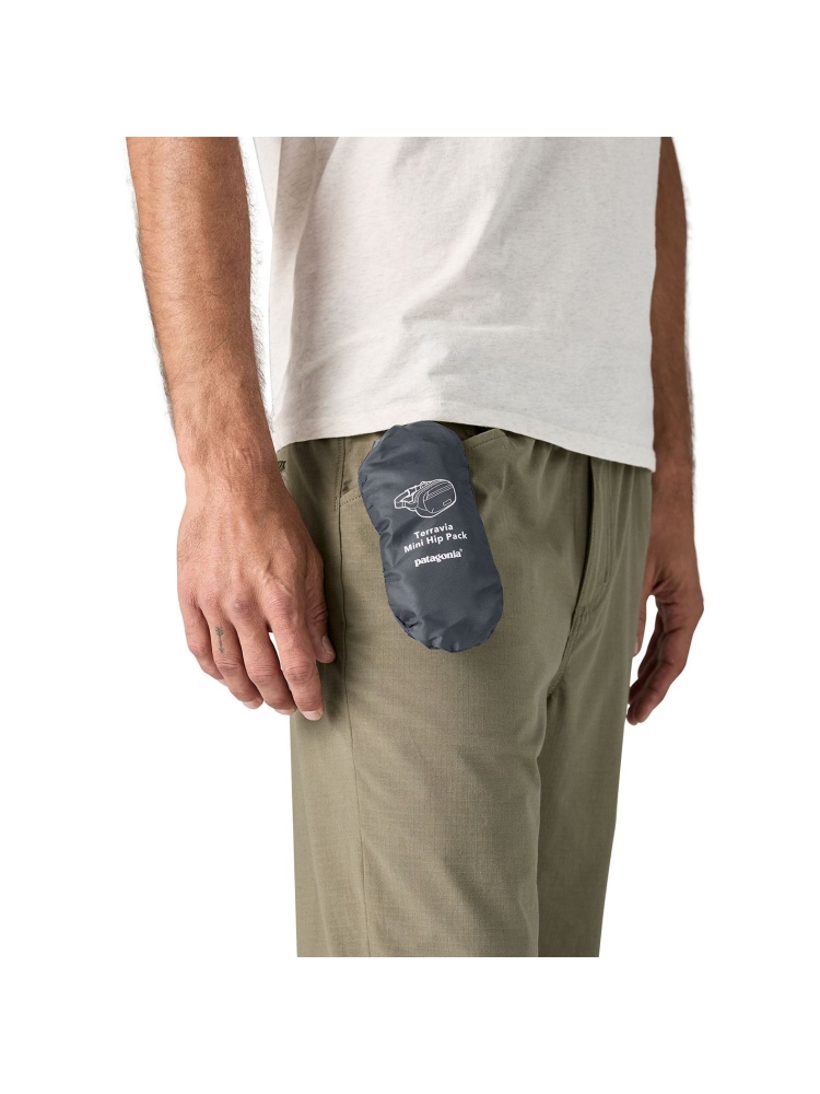 Patagonia Terravia Mini Hip Pack Smolder Blue 49448-SMDB tassen online bestellen bij Kathmandu Outdoor & Travel