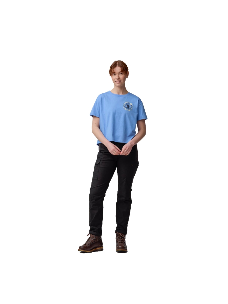 Fjällräven Fjällblomster Logo T-shirt Women's Ultramarine F14600213-537 shirts en tops online bestellen bij Kathmandu Outdoor & Travel