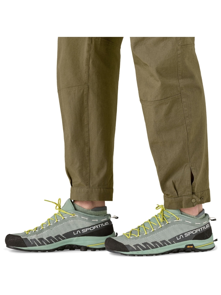 Patagonia Caliza Rock Pants - Reg Women's Tent Green 82910-TGRN broeken online bestellen bij Kathmandu Outdoor & Travel