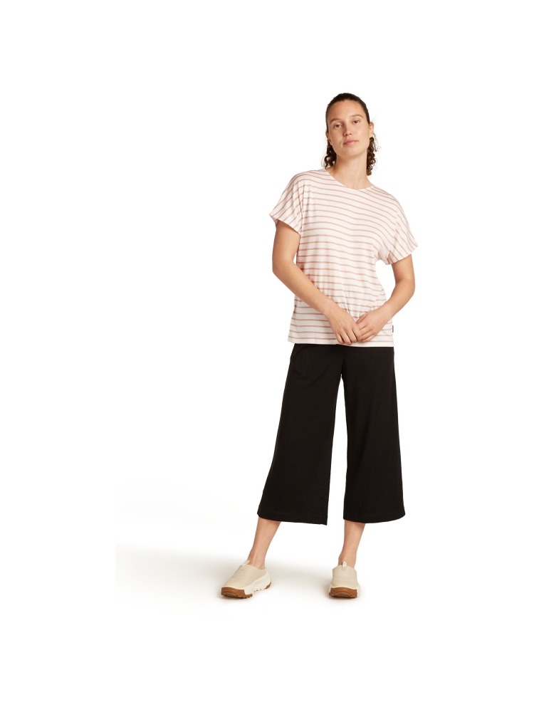Icebreaker Mer Drayden Reversible SS Top Stripe Women's Ecru/Hthr/Desert Sand IB0A56ZW-0AX1 shirts en tops online bestellen bij Kathmandu Outdoor & Travel
