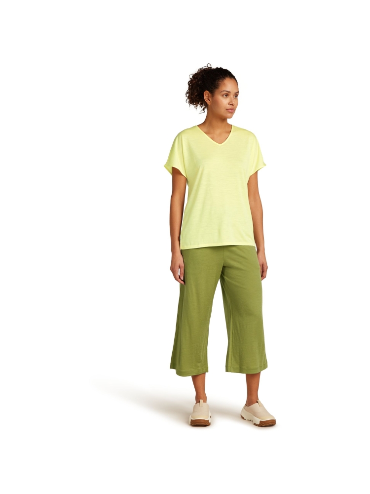 Icebreaker Drayden Reversible SS Top Women's Citrine IB0A56ES-0AB1 shirts en tops online bestellen bij Kathmandu Outdoor & Travel