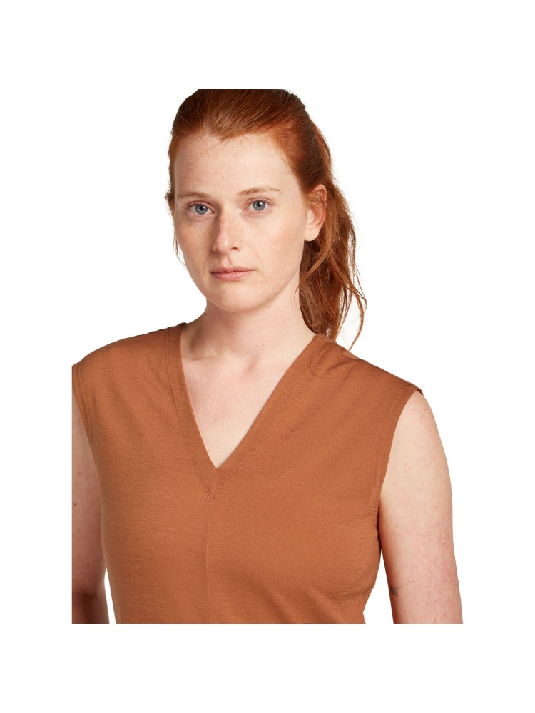 Icebreaker Mer 200 Granary Sleeveless V Neck Dres Women's Dusty Clay IB0A56XS-0B01 jurken en rokken online bestellen bij Kathmandu Outdoor & Travel
