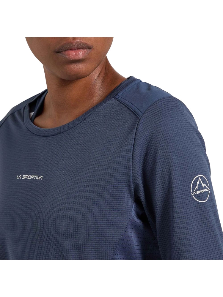 La Sportiva La Sportiva Beyond Longsleeve Women's Q85-646004 shirts en tops La Sportiva Beyond Longsleeve Women's Night Sky/Chalk Q85-646004 shirts en tops online bestellen bij Kathmandu Outdoor & Travel